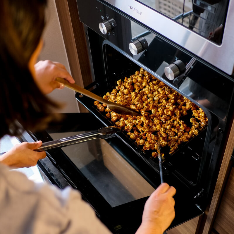 0.9 Cubic Feet Capacity 900 Watts Kitchen Essentials for the Countertop Stainless Steel — изображение 4